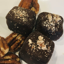 Load image into Gallery viewer, Meltaways: Maple Bourbon Pecan