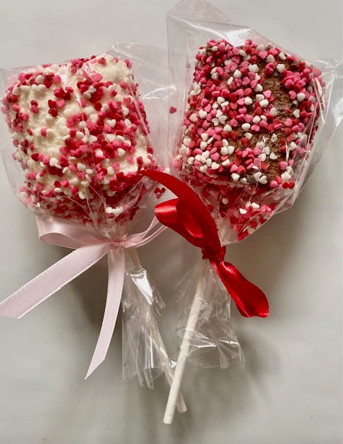 Such Pretty Things: Valentine Marshmallow Pops